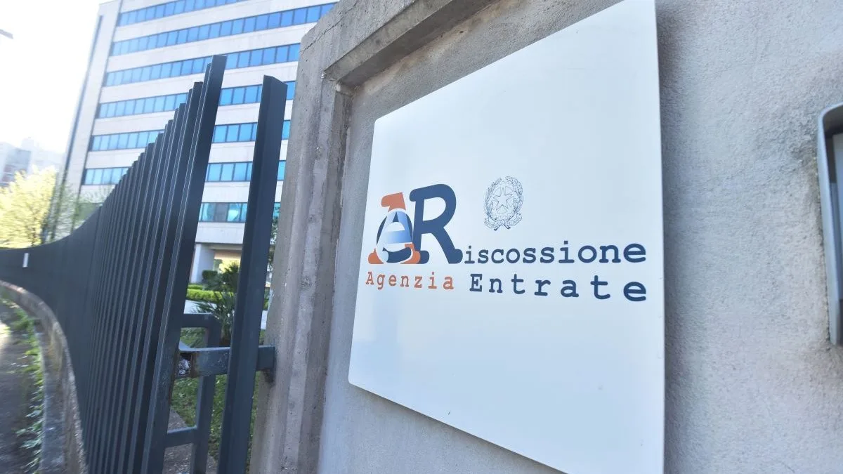 Fachada da Agência da Receita italiana, que definiu como deve ser feita a cobrança da taxa de registro em sentenças de cidadania múltipla.