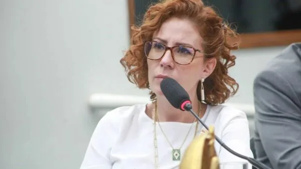 Carla Zambelli foi presa em Roma, após quase dois meses foragida