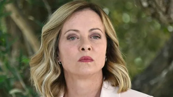 Giorgia Meloni chega a 1.025 dias no poder, mas italianos no exterior lembram das medidas mais duras de seu governo | Foto: Antonio Masiello/Getty Images