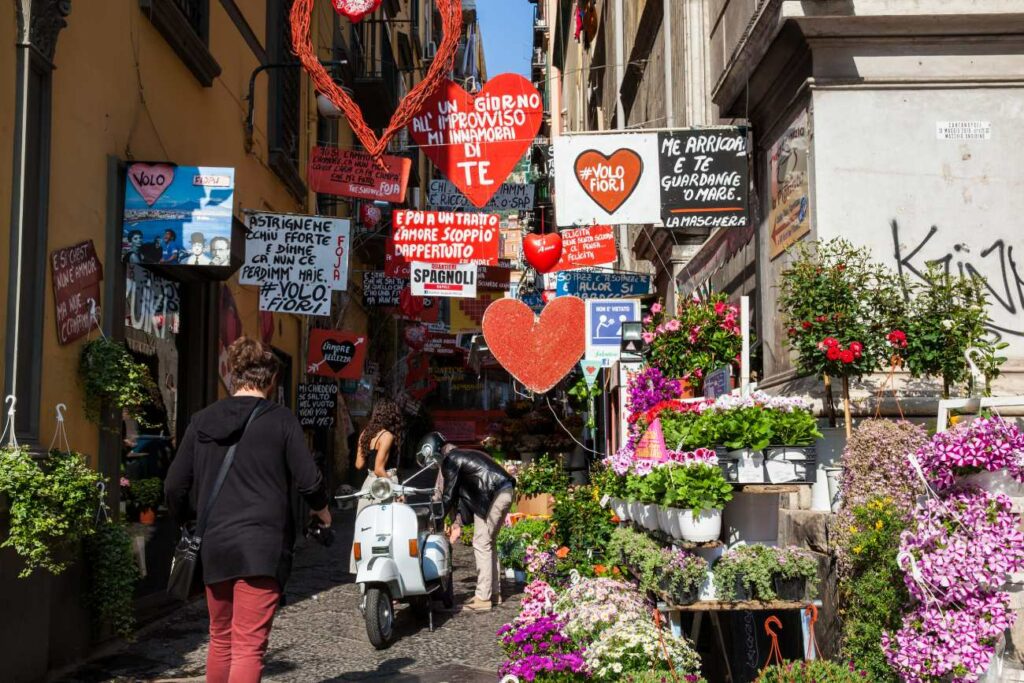 Decoração no Quartieri Spagnoli, em Nápoles | Foto: Depositphotos 