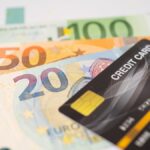 BCE orienta guardar €70 a €100 em casa para emergências como crises, apagões e falhas nos sistemas eletrônicos.
