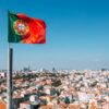 Nova lei restringe vistos e reagrupamento familiar, afetando diretamente a comunidade brasileira em Portugal.