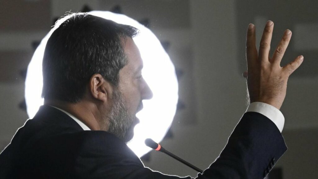 Matteo Salvini defende proposta de visto por pontos.