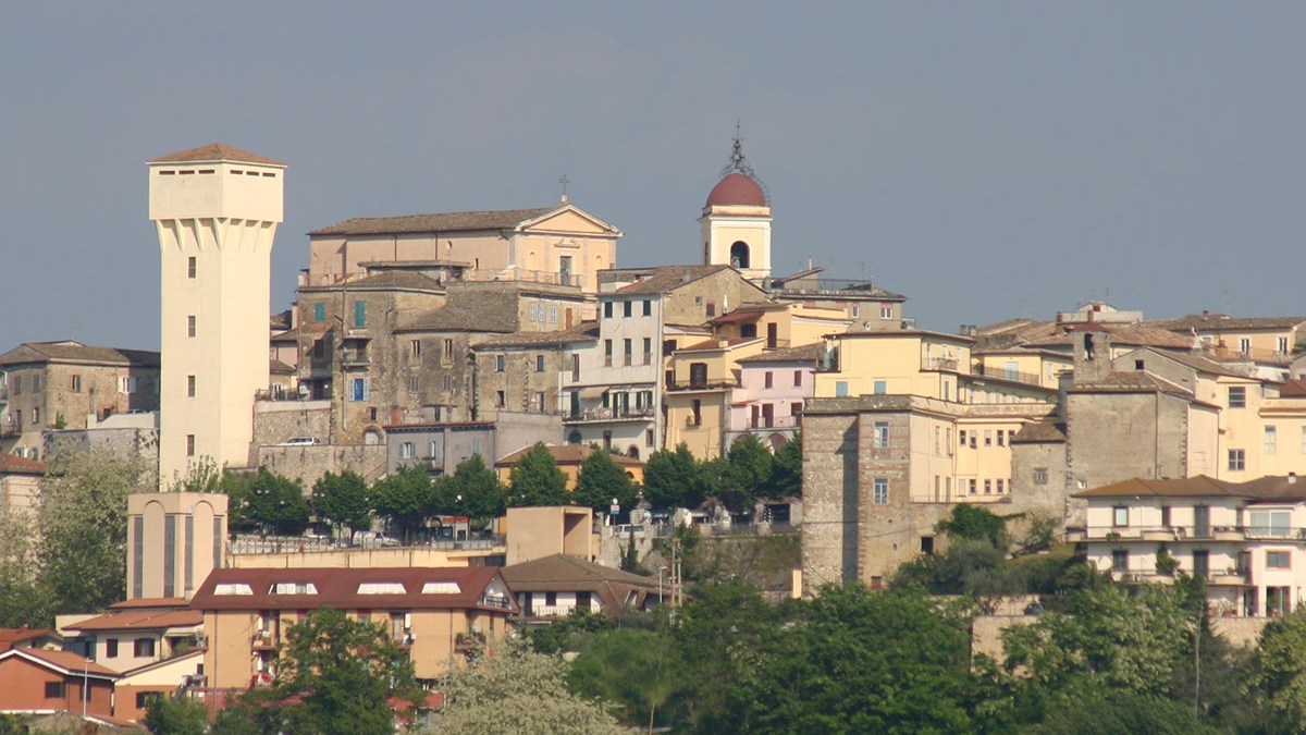 Vista panorâmica de Torrice, na província de Frosinone, região do Lácio, centro da Itália.