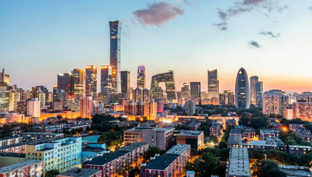 Pequim, na China, integra a lista como destino estratégico asiático.