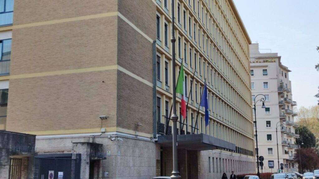 Fachada do Tribunal Administrativo Regional do Lácio (TAR Lazio), em Roma, onde foi realizada a audiência pública sobre a circular ministerial 26185, que trata da cidadania italiana para menores.