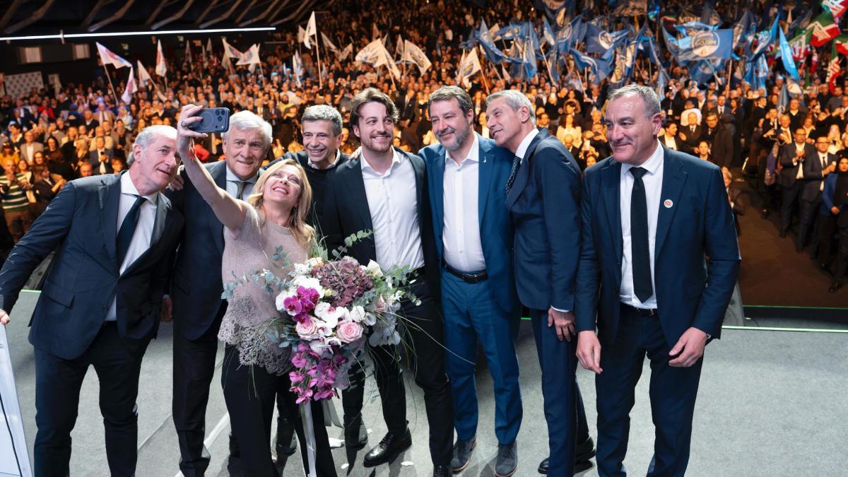 Eleições regionais na Itália têm vitórias divididas entre esquerda e direita.