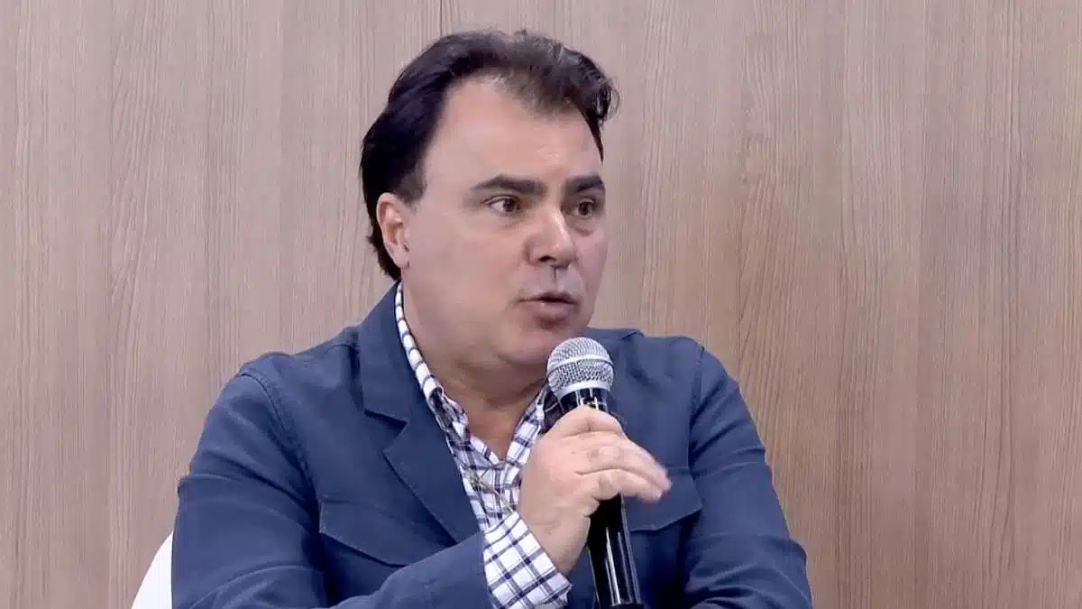 Lorenzato diz que governo rompe relação com descendentes e age de forma “desastrosa”