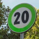 Placas de sinalização verdes: o que são e quando podem chegar à Itália.