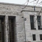 Tribunal decide separar o intervento de menor em ação de cidadania após contestação de nova lei.