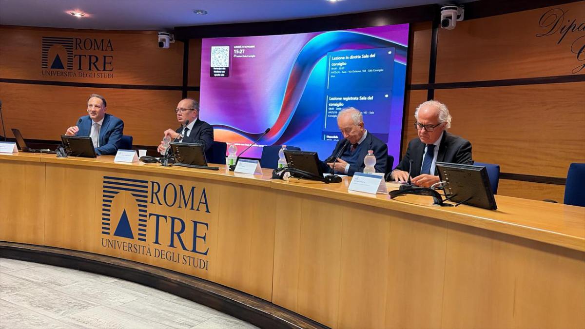 Gilmar Mendes alerta em Roma para ofensiva contra democracia e destaca papel do STF