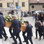 Cerimônia em Castelnuovo del Garda foi marcada pela presença da família e ausência da imprensa