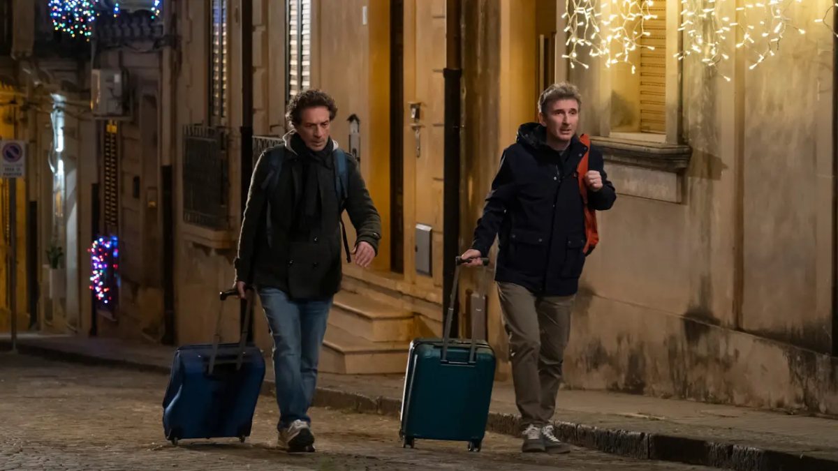 Nova série natalina da Netflix mistura comédia, fantasia e identidade siciliana