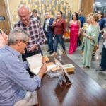 Herança italiana em SC ganha novo capítulo com “Meus Nonos Italianos”, livro de Albino Dalla Vecchia