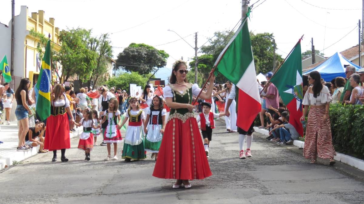 Parade celebrating Italian immigration in Quiririm, a district of Taubaté, which is competing for the Italicittà 2025 Award | Photo: Marcos Ivan / Canal39