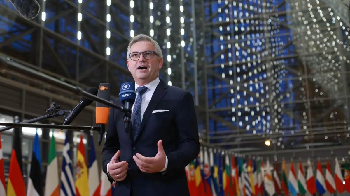 O comissário europeu para as Migrações, Magnus Brunner | Foto: Olivier Hoslet/EPA