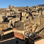 Casas na Itália por 25 mil euros: a nova aposta que viralizou nas redes