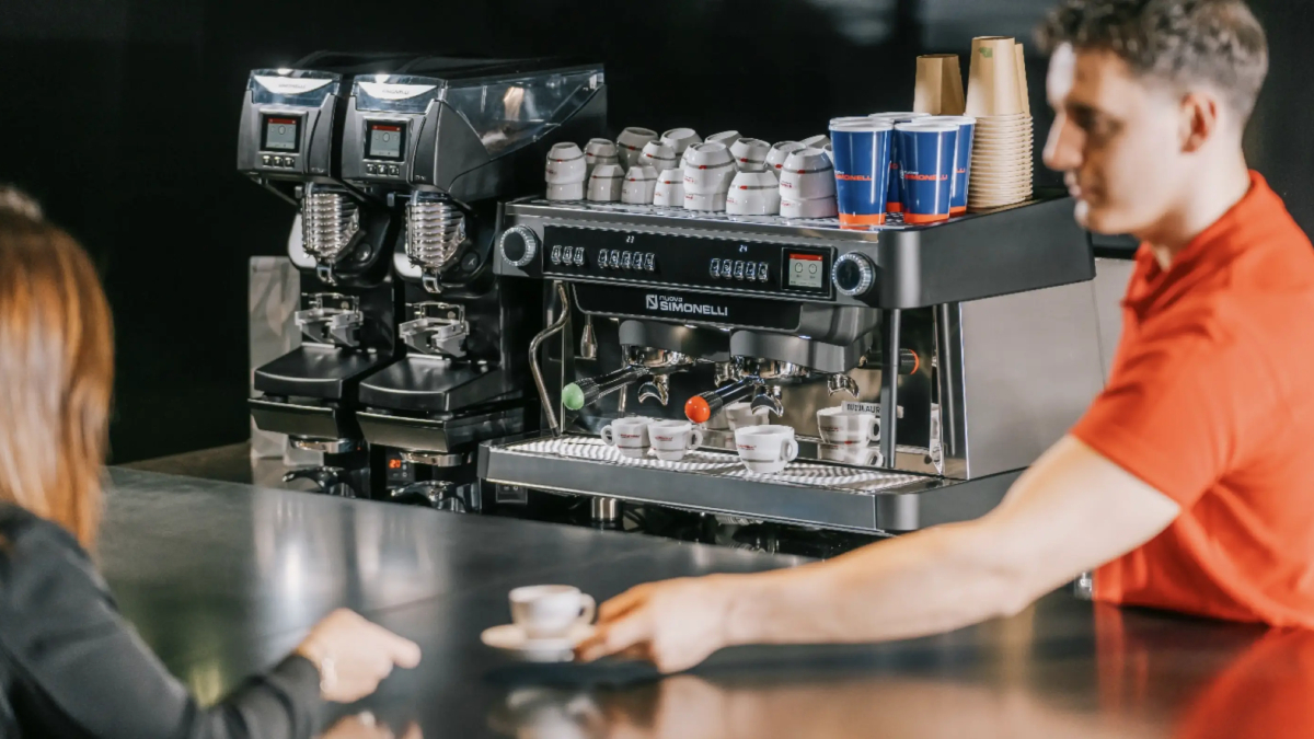 Marcas tradicionais moldaram o gosto do café na Itália ao longo das décadas.