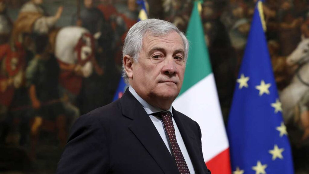 Câmara da Itália aprova orçamento e isenção de taxa para menores depende de ministério liderado por Tajani