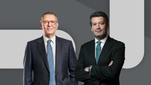 Brasileiros sem nacionalidade portuguesa podem votar nas eleiões em Portugal; António José Seguro e André Ventura estão no segundo turno