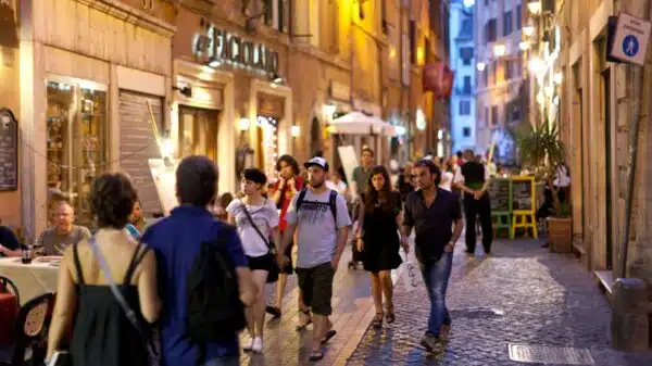 O segredo dos 15 minutos: Por que os italianos não engordam comendo massa? A resposta é (em parte) a passeggiata | Foto: Dominic Arizona Bonuccelli