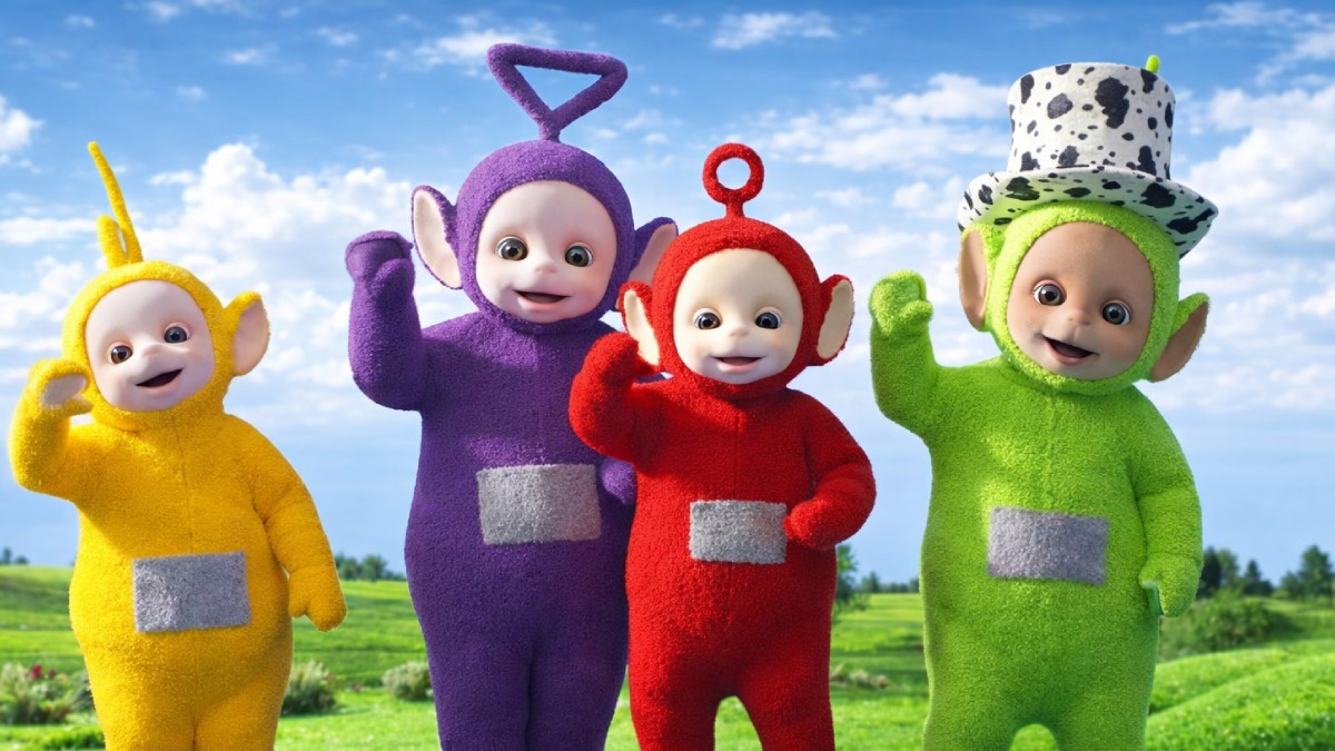 O uso da palavra “tchau” como forma de despedida é tão natural no Brasil que poucos param para questionar sua origem.