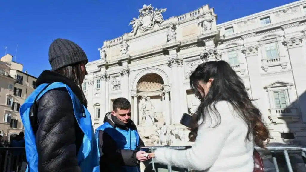 oma começou a cobrar oficialmente pelo acesso à Fontana di Trevi.