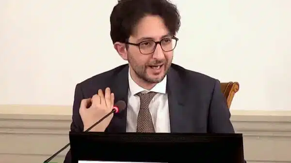 Professor Antonello Ciervo chama de “ilógico” o decreto que restringe cidadania italiana por descendência