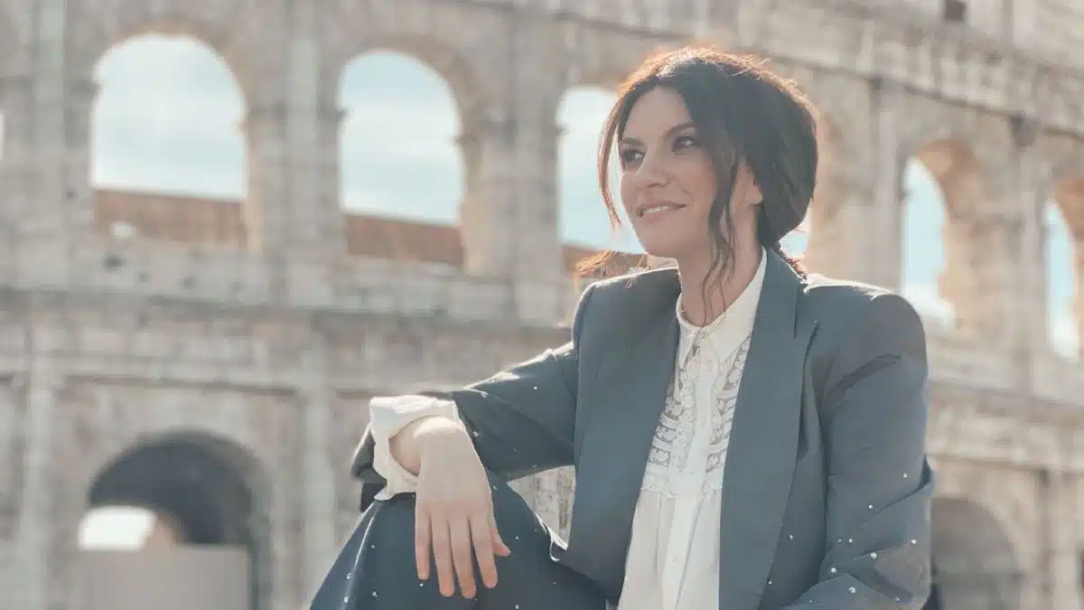 Laura Pausini deixa os Estados Unidos e fixa residência oficial na Itália