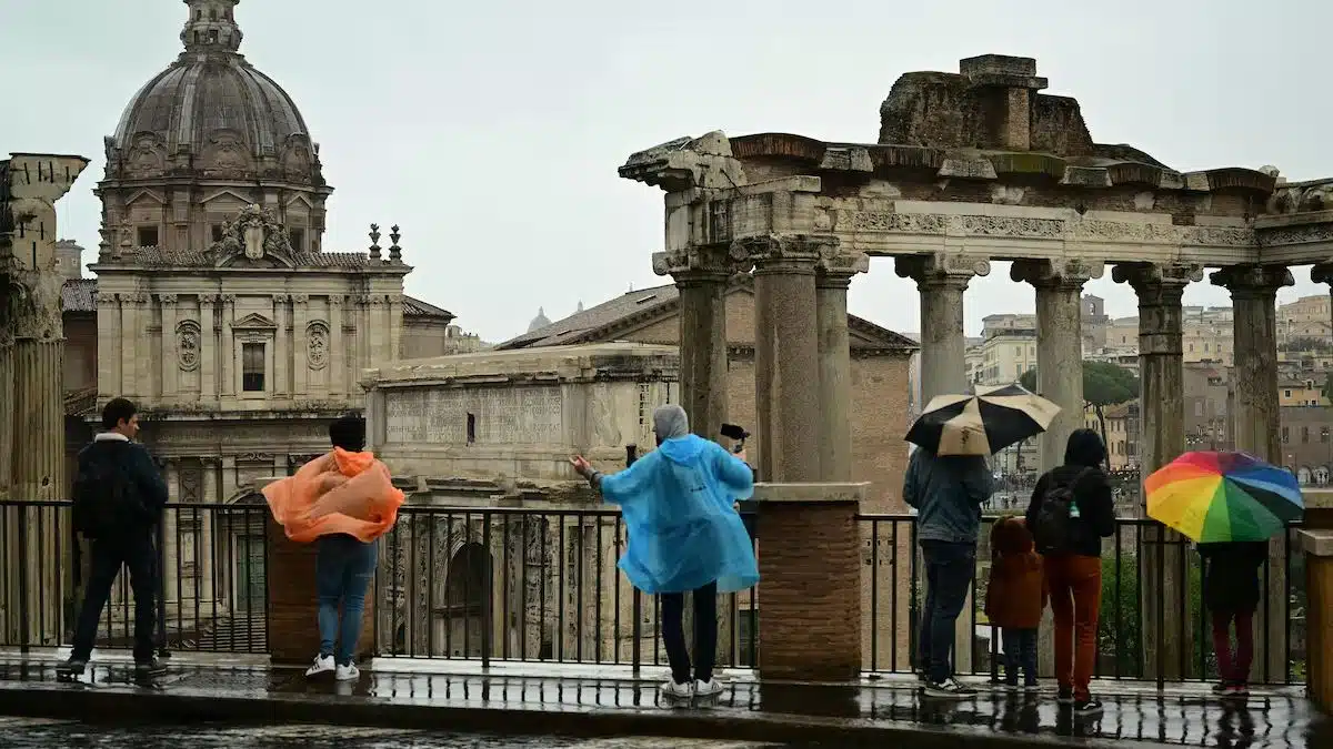 Janeiro mais chuvoso desde 1782 muda clima do Carnaval em Roma