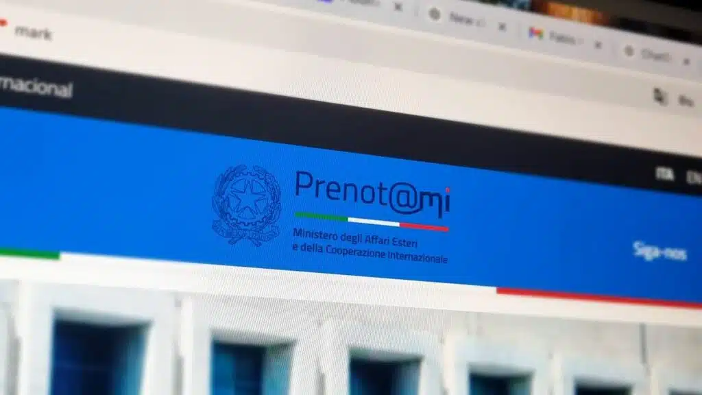 El diputado Fabio Porta exige una acción gubernamental urgente para ayudar a los italianos en el extranjero.