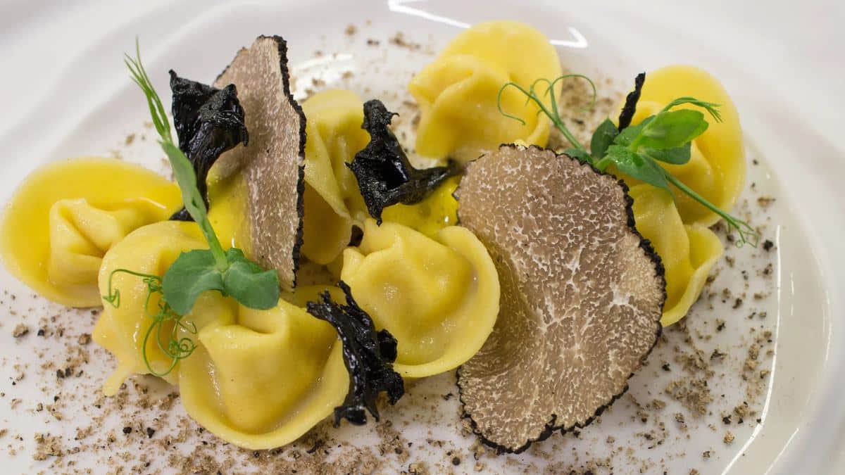 La Guida Michelin ha selezionato cinque ristoranti italiani che ritengono possano offrire esperienze uniche nel Paese.