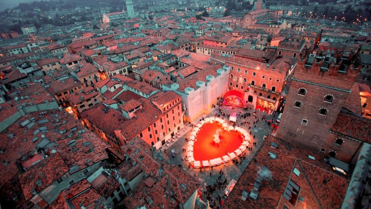 Esqueça 12 de junho: Itália celebra o Dia dos Namorados em 14 de fevereiro com festas e tradições próprias