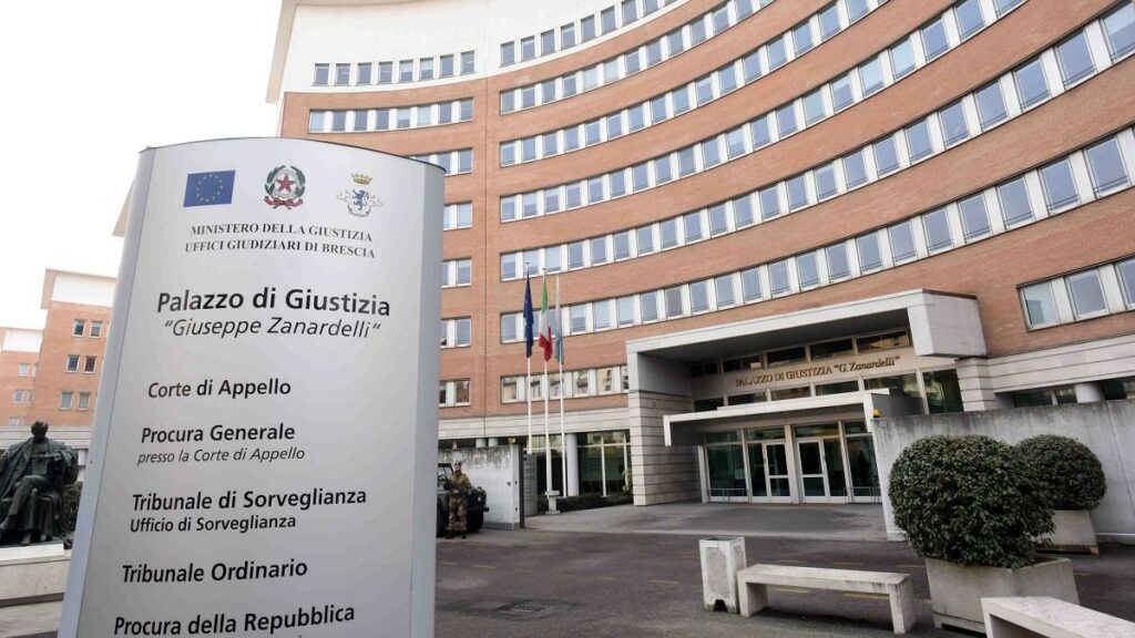 Tribunais em cidades como Brescia, Milão, Bari e Potenza estão remarcando audiências e suspendendo julgamentos à espera de uma posição definitiva da Corte.