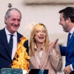 Giorgia Meloni admite que o governo pode enfrentar um desgaste insustentável até 2027 e já sonda aliados sobre antecipar as eleições gerais na Itália.