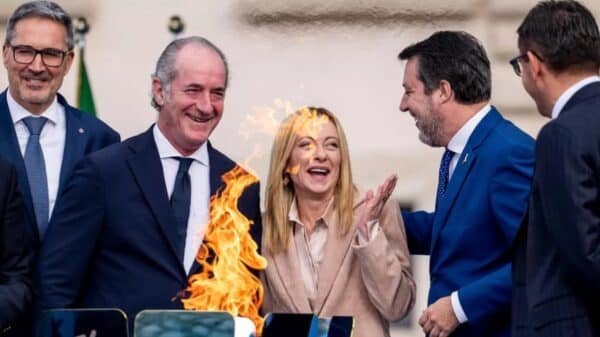 Giorgia Meloni admite que o governo pode enfrentar um desgaste insustentável até 2027 e já sonda aliados sobre antecipar as eleições gerais na Itália.