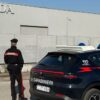 Um grupo de criminosos invadiu uma fábrica da grife italiana Prada nos arredores de Veneza e levou centenas de pares de sapatos.