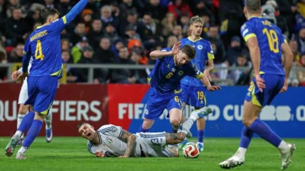 A Itália está fora da Copa do Mundo de 2026. Pela terceira vez consecutiva, a tetracampeã mundial assistirá ao torneio de longe.