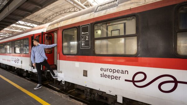 A rota Bruxelas-Milão estreia em setembro de 2026, com passagens a partir de €29,99 e conexões em cidades como Colônia e Zurique.