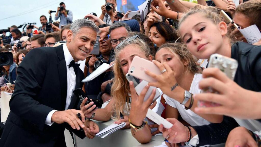 O astro de Hollywood esteve hoje em Cuneo e não fugiu das perguntas difíceis.