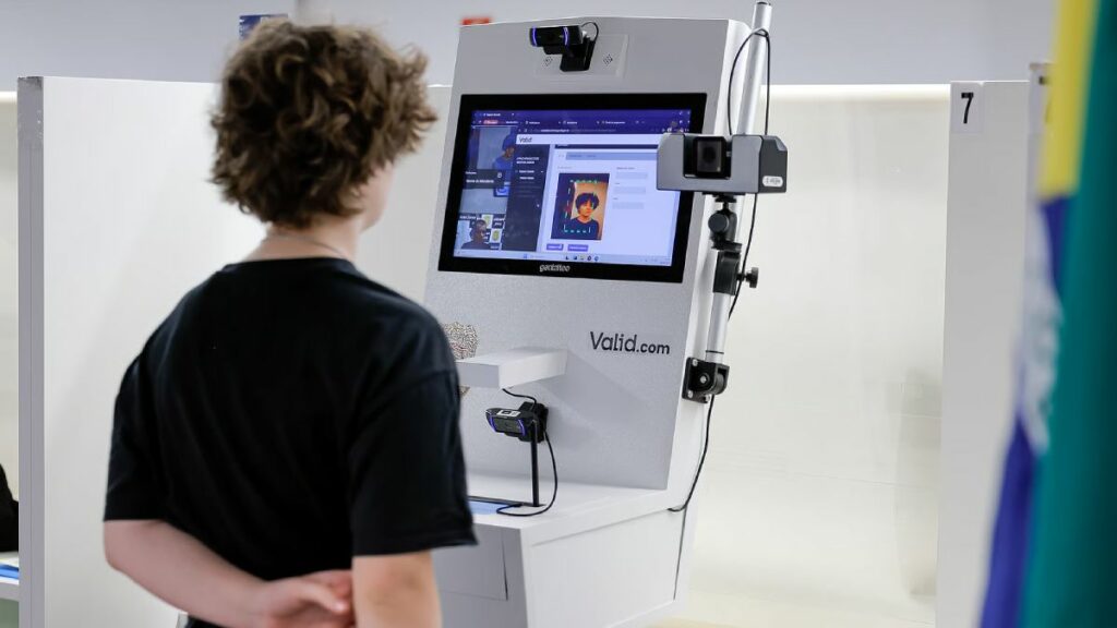 Portugal é o primeiro país a receber o projeto-piloto da CIN (Carteira de Identidade Nacional).