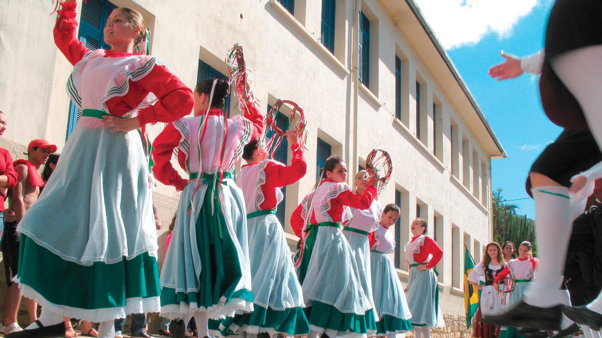 Imigração Italiana: Santa Teresa luta para manter reconhecimento oficial contra projeto de Santa Catarina.