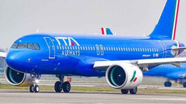 Companhias aéreas planejam cortes de voos devido à escassez de combustível