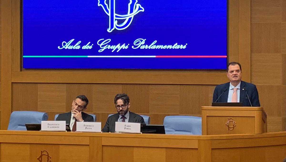 Fabio Porta pede mais cooperação internacional para enfrentar mafias globais