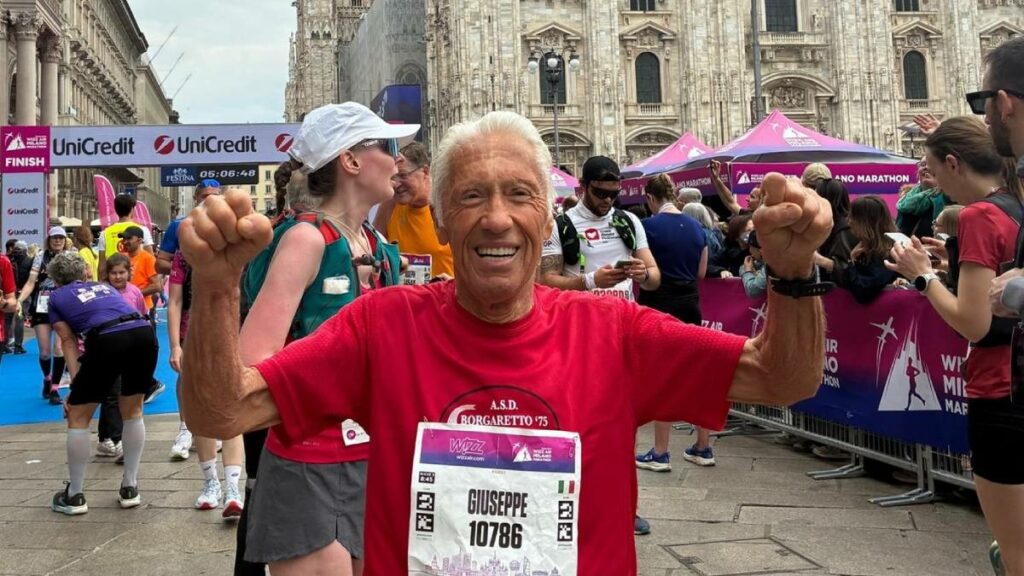 Giuseppe Damato, natural de Turim (90 anos), quebrou o recorde mundial da maratona em sua categoria.