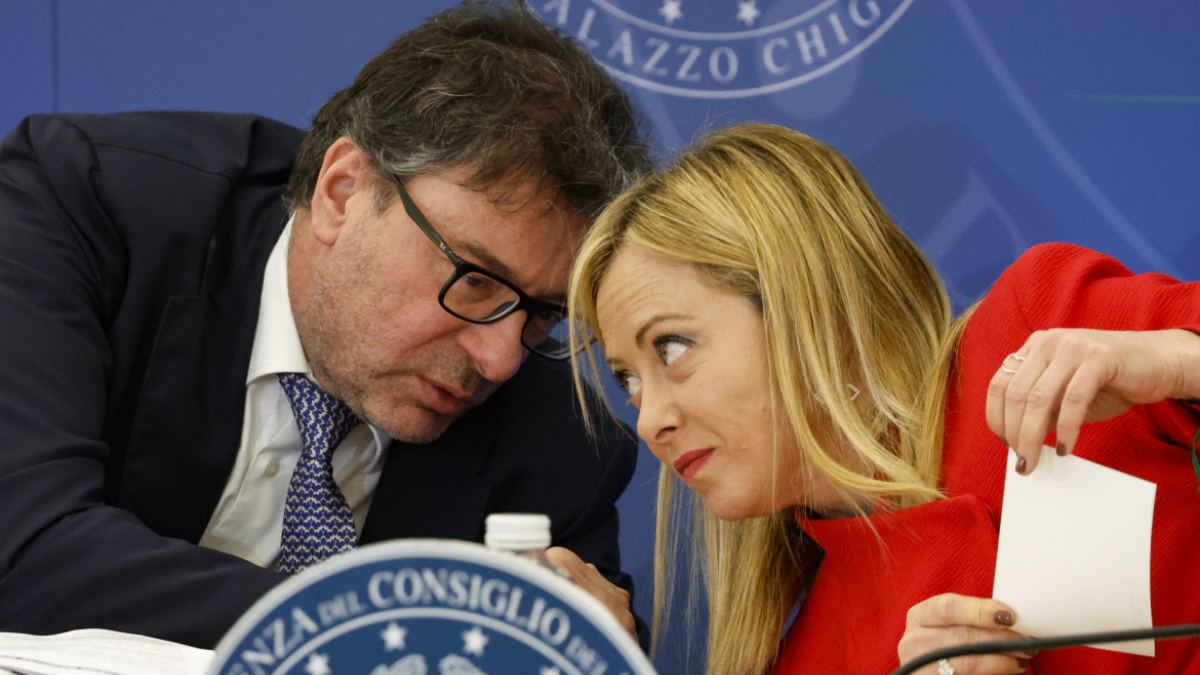 A economia da Itália em alerta máximo: ministro Giancarlo Giorgetti avisou Meloni que o país pode entrar em recessão já em 2026.