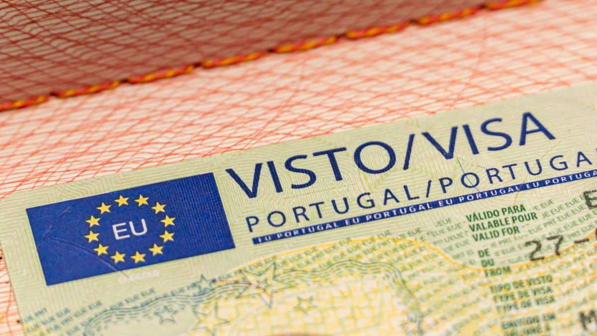 Vai morar em Portugal com contrato de trabalho? O caminho para o Visto D1 mudou e ficou mais rigoroso