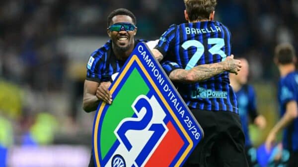 Inter de Milão é campeão italiano pela 21ª vez e garante título com três rodadas de antecedência