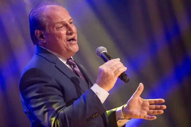 O cantor Tony Angeli, nascido em Veneza, uma das atrações da noite italiana do programa Aparecida Sertaneja, na TV Aparecida, nesta segunda-feira (1/6). (Foto: divulgação)