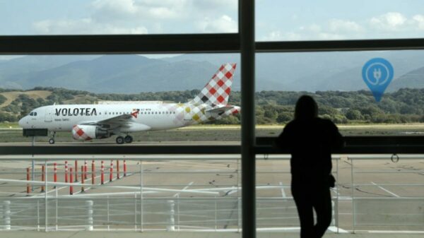 A crise dos combustíveis no Oriente Médio chegou aos aeroportos italianos.